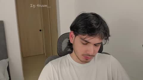 Snapshot of thiaan__ chatting on 01/05/26, 11:30 thiaan__ online show from 01/05/26, 11:30