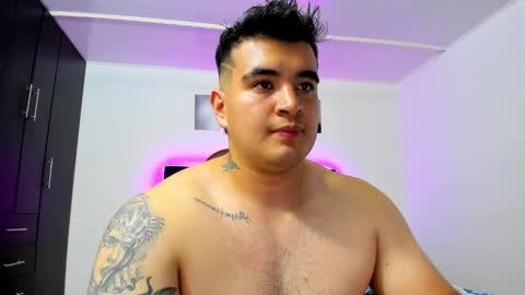 Snapshot of thiago_cp01 chatting on 01/11/25, 09:04 Thiago online show from 01/11/25, 09:04