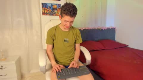 Manuel online show from 10/16/25, 04:35