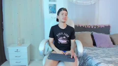 Manuel online show from 11/28/25, 02:36