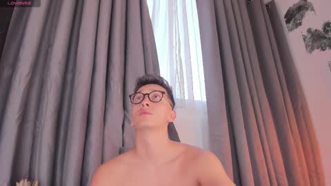 SanThiago online show from 11/11/25, 09:48