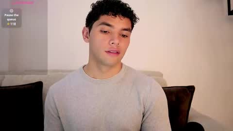 Snapshot of thiago_l chatting on 02/28/25, 04:20 Just Thiago online show from 02/28/25, 04:20