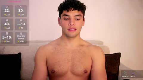 Snapshot of thiago_l chatting on 03/12/25, 12:31 Just Thiago online show from 03/12/25, 12:31