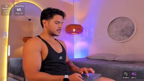 Snapshot of thiago_mercer chatting on 10/03/25, 11:07 Thiago online show from 10/03/25, 11:07