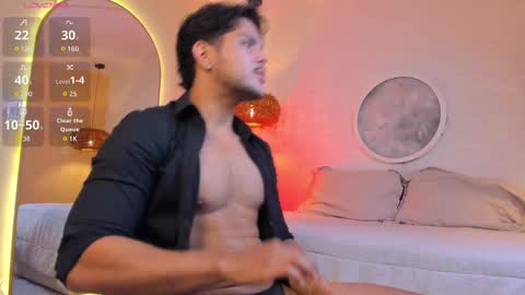 Snapshot of thiago_mercer chatting on 10/15/25, 11:21 Thiago online show from 10/15/25, 11:21