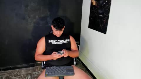 Snapshot of thiago_vibes212 chatting on 03/01/26, 08:33 thiago_vibes212 online show from 03/01/26, 08:33