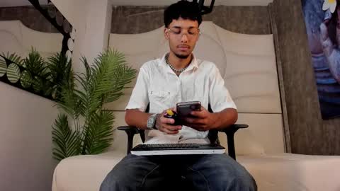 ThiagoFerreti online show from 10/11/25, 03:28