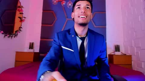 ThiagoFerreti online show from 12/04/25, 08:17