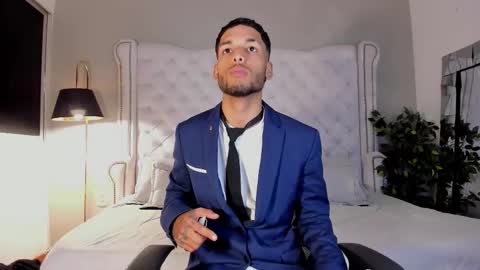 ThiagoFerreti online show from 12/17/25, 03:23