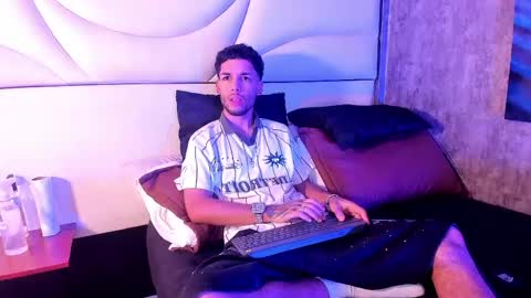 Snapshot of thiagoferreti_ chatting on 05/04/26, 03:57 ThiagoFerreti online show from 05/04/26, 03:57
