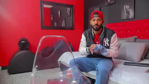 Thia Gomez online show from 02/26/25, 12:14