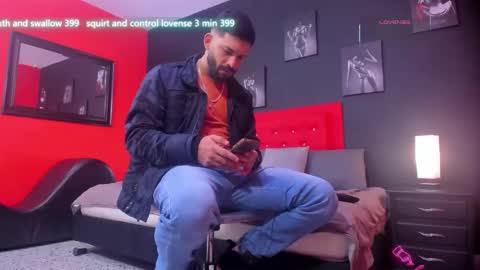 Thia Gomez online show from 11/15/25, 12:13