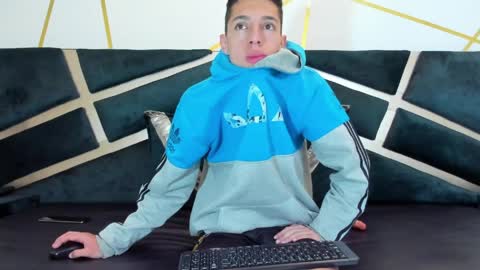 Thiago   online show from 04/09/26, 12:43