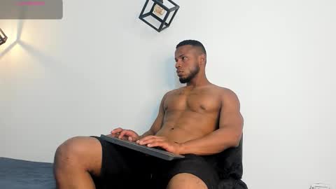 Thiago Instagram   online show from 09/21/25, 06:26