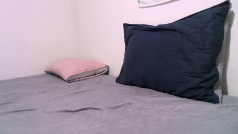 thiagovega_ online show from 05/16/26, 03:36