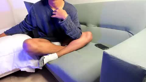 Snapshot of thiagovega_ chatting on 07/14/26, 04:06 thiagovega_ online show from 07/14/26, 04:06
