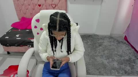 Snapshot of thianahornyy chatting on 02/16/26, 01:29 thianahornyy online show from 02/16/26, 01:29