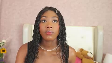 Snapshot of thianalopez chatting on 11/03/25, 09:05 ThianaLopez online show from 11/03/25, 09:05