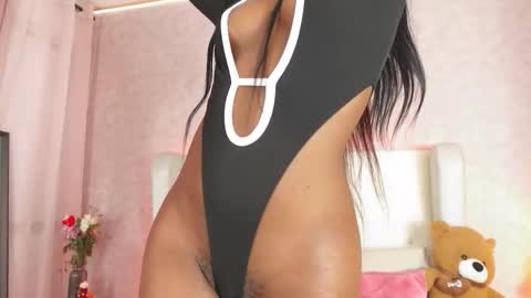 Snapshot of thianalopez chatting on 11/27/25, 11:51 ThianaLopez online show from 11/27/25, 11:51