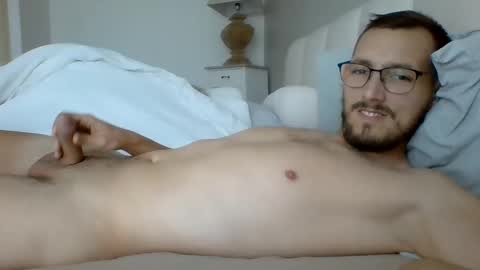 Snapshot of thib9223 chatting on 03/17/26, 03:04 thib9223 online show from 03/17/26, 03:04