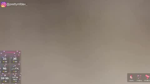 Snapshot of thicc_devie chatting on 10/16/25, 01:39 Call me Devie online show from 10/16/25, 01:39