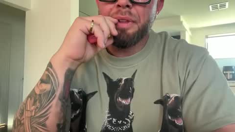 Snapshot of thiccbull12 chatting on 09/08/25, 02:16 thiccbull12 online show from 09/08/25, 02:16