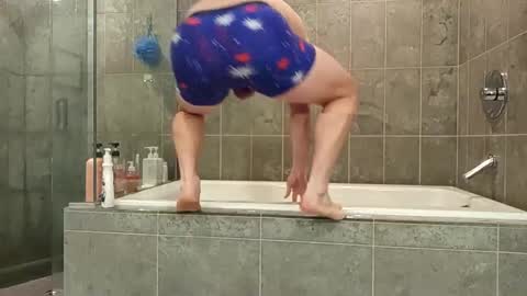 Snapshot of thiccman97 chatting on 12/07/24, 03:04 thiccman97 online show from 12/07/24, 03:04