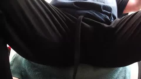 Snapshot of thickcock37 chatting on 01/02/25, 03:08 Thickcock37 online show from 01/02/25, 03:08