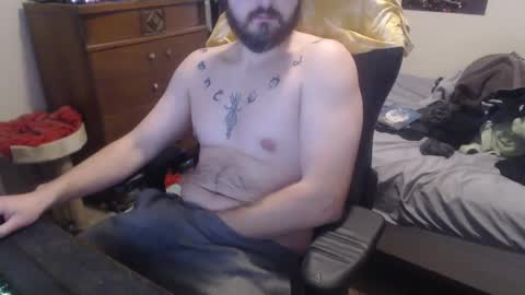Snapshot of thickgarrett chatting on 12/18/24, 08:47 thickgarrett online show from 12/18/24, 08:47