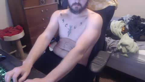 Snapshot of thickgarrett chatting on 12/20/24, 08:45 thickgarrett online show from 12/20/24, 08:45