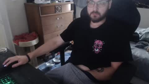 Snapshot of thickgarrett chatting on 09/21/25, 04:41 thickgarrett online show from 09/21/25, 04:41