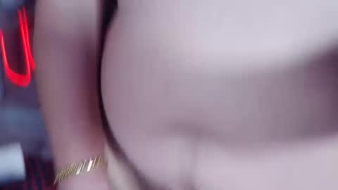 Snapshot of thickhandsomeman chatting on 12/24/24, 03:38 ThickHandsomeMan online show from 12/24/24, 03:38