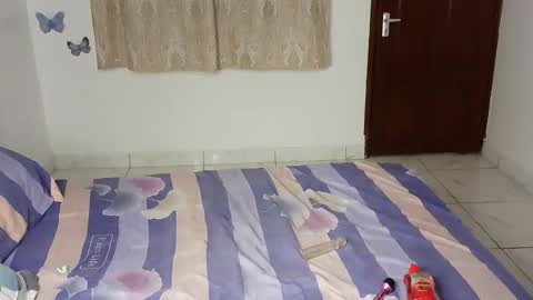 Snapshot of thickiie chatting on 09/13/25, 11:59 thickiie online show from 09/13/25, 11:59