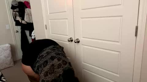 Snapshot of thickmorena chatting on 10/18/25, 06:19 thickmorena online show from 10/18/25, 06:19