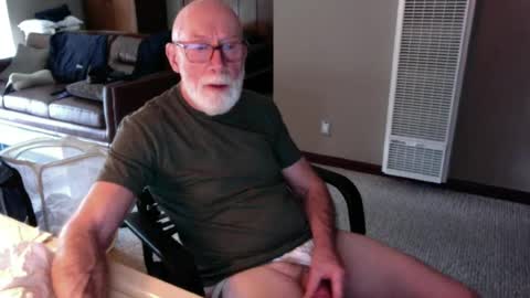 Snapshot of thickmorninwood chatting on 06/26/26, 03:49 thickmorninwood online show from 06/26/26, 03:49