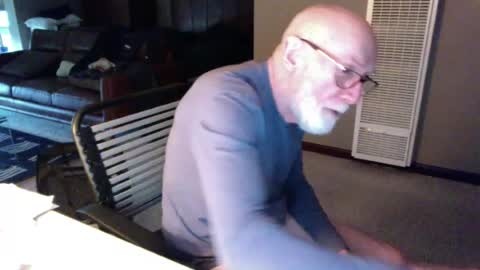 Snapshot of thickmorninwood chatting on 07/09/26, 02:21 thickmorninwood online show from 07/09/26, 02:21