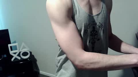 Snapshot of thicknjacked chatting on 09/11/25, 02:11 Thick AND Jacked online show from 09/11/25, 02:11