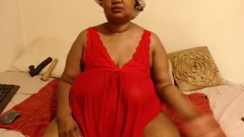 Snapshot of thicksexymellons chatting on 11/05/25, 10:54 Pat online show from 11/05/25, 10:54