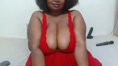 Snapshot of thicksexymellons chatting on 02/14/26, 10:39 Pat online show from 02/14/26, 10:39