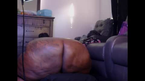 Thickumzz41 online show from 05/26/26, 12:17
