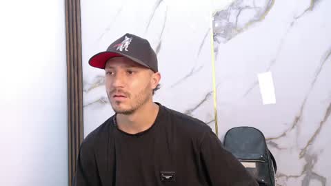 thierry_10 online show from 05/18/26, 08:36