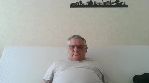 Thierrysymp online show from 05/23/26, 08:40