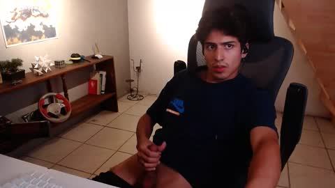 Snapshot of thieves_us chatting on 02/09/26, 08:29 thieves_us online show from 02/09/26, 08:29