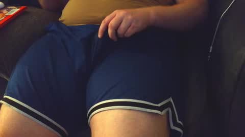 Snapshot of thighguy30 chatting on 10/18/25, 04:48 Demonhuntr online show from 10/18/25, 04:48