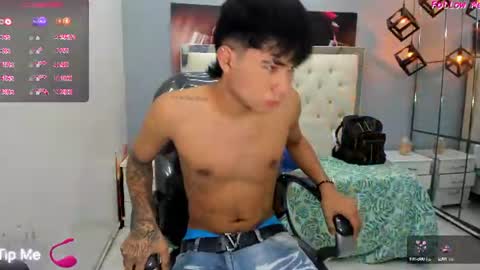 Snapshot of thiiago_collins chatting on 06/21/26, 10:45 THIAGO COLLINS online show from 06/21/26, 10:45
