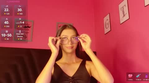 Snapshot of thin_eva chatting on 02/23/26, 12:57 Eva online show from 02/23/26, 12:57