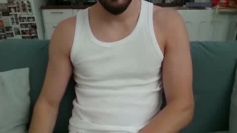 Snapshot of thinboy2 chatting on 09/13/25, 11:43 Thinboy2 online show from 09/13/25, 11:43