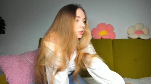 Snapshot of thisisamelia chatting on 12/02/24, 01:57 Amelia  shows on mondays fridays and sundays  if anything changes im giving updates on my fansly  online show from 12/02/24, 01:57