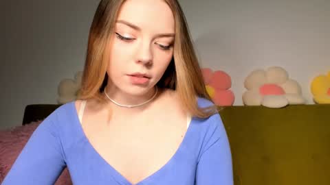 Snapshot of thisisamelia chatting on 01/27/25, 04:54 Amelia  shows on mondays fridays and sundays  if anything changes im giving updates on my fansly  online show from 01/27/25, 04:54