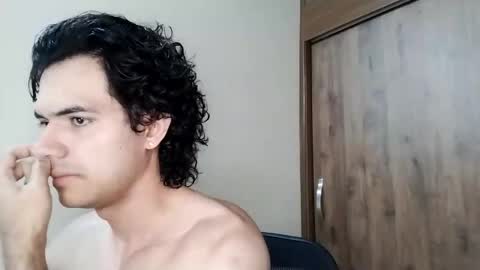 Snapshot of thisisnik chatting on 11/02/25, 10:01 thisisnik online show from 11/02/25, 10:01